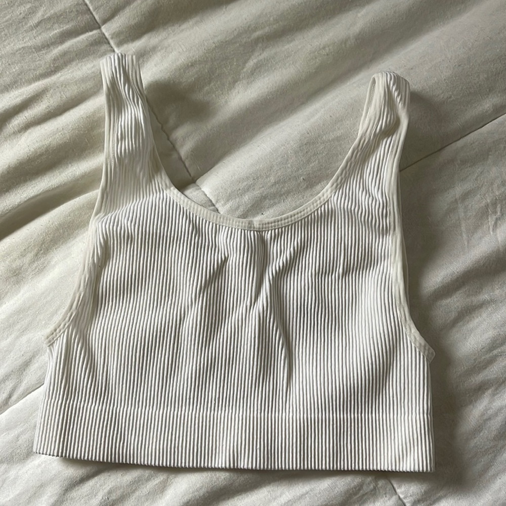 Aritzia bra top